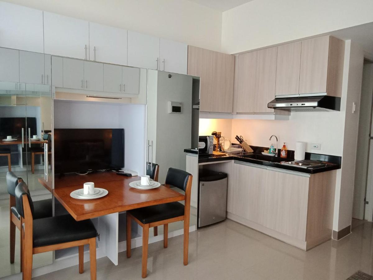 Mabolo Garden Flat A7 Near Ayala Mall Appartement Cebu Buitenkant foto