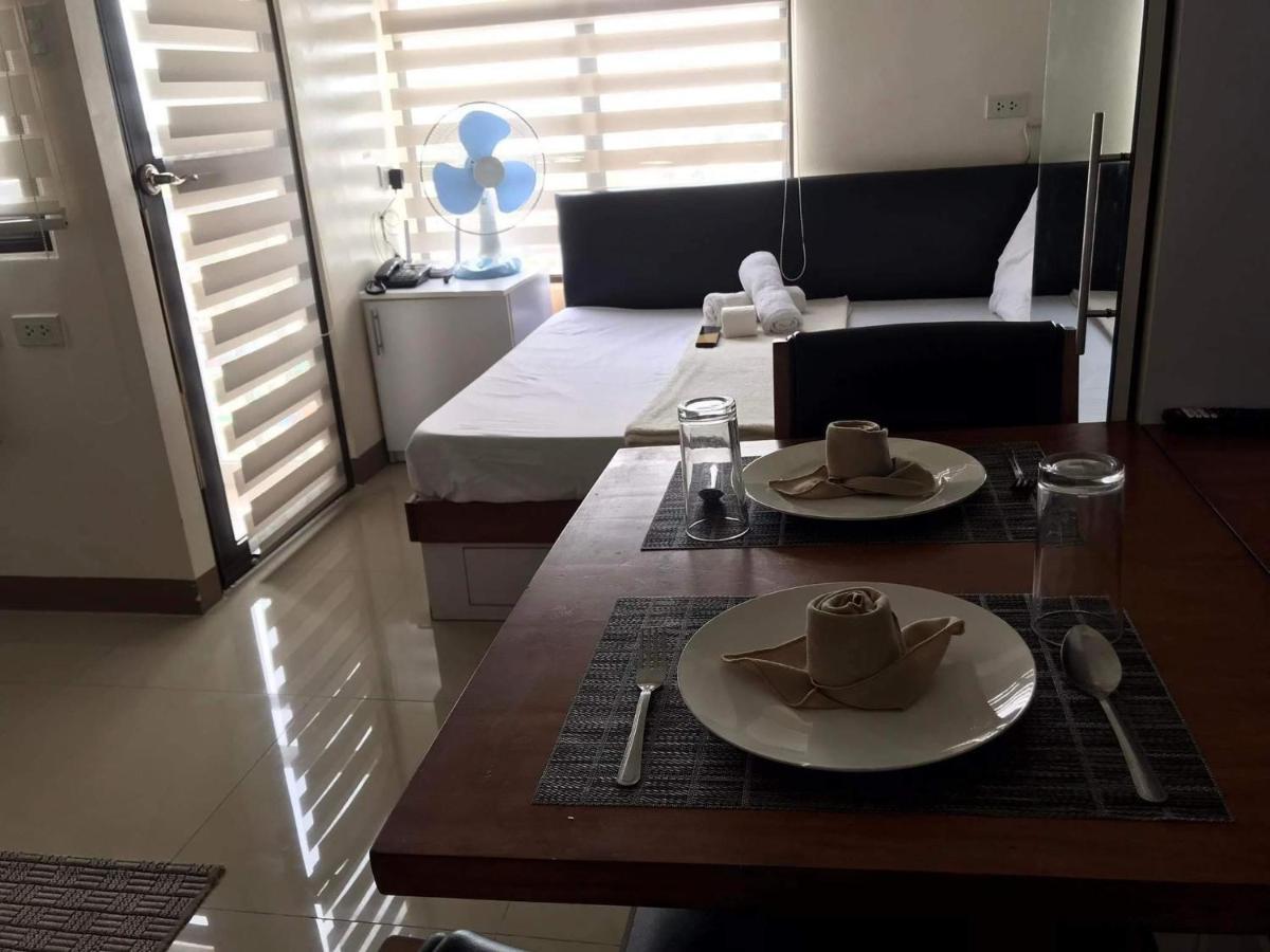 Mabolo Garden Flat A7 Near Ayala Mall Appartement Cebu Buitenkant foto